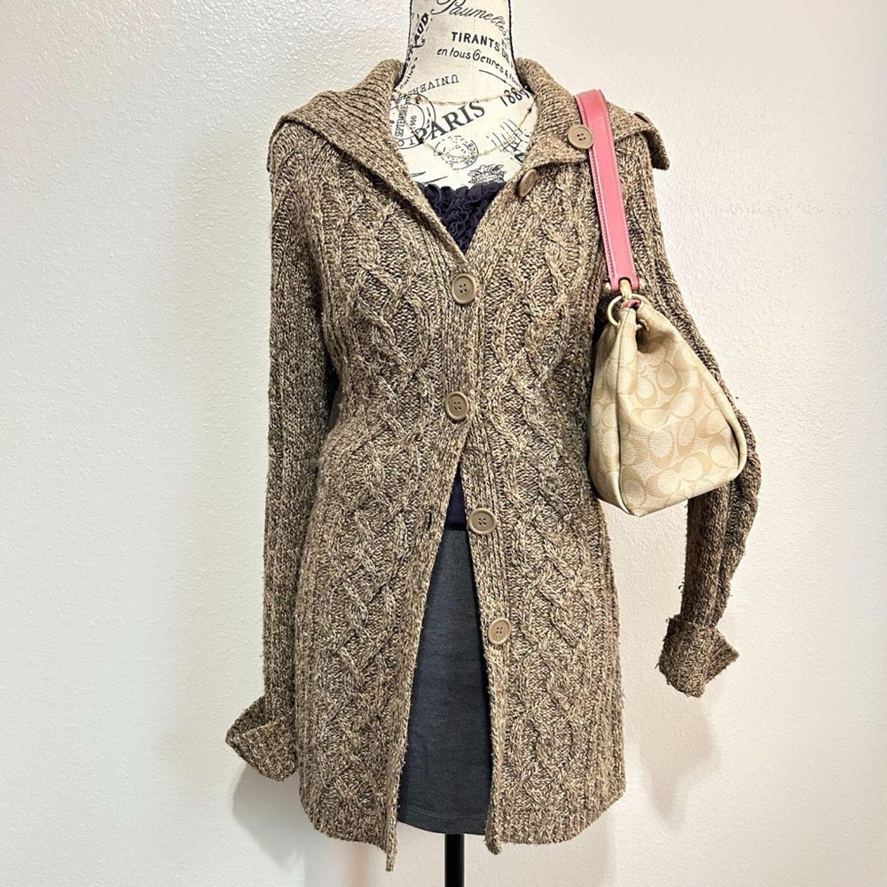 Hooked Up by IOT oversize brown sweater